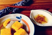 椰香凉糕制作秘籍（让您轻松做出口感细腻的美食佳品）
