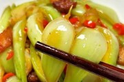 家常菜谱——白菜梗炒肉（清爽可口，简单易学）