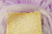 以鲜奶土司老面法，轻松做出松软香甜的土司（让你的土司更加有口感、营养丰富、更加健康）