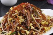 香辣豆芽的制作方法（一道简单易学、麻辣可口的家常小菜）