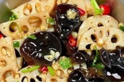 美食天下，以圆葱木耳为主角（教你做出一道健康美味的圆葱木耳炒肉，轻松融入家庭餐桌）