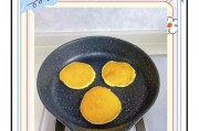 玉米小馅饼的制作方法（用玉米制作健康美味的小馅饼）