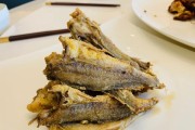 如何制作美味的油炸小黄鱼（学习制作小黄鱼，让你的味蕾大饱口福）