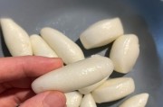 五色小馒头的制作方法（用五种颜色打造美味的小馒头）