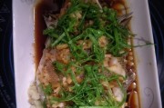 蒜头豆豉蒸海鱼的做法（鲜嫩多汁，口感绝佳）