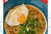 鲜美可口的榨菜鸭翅汤（用家常食材煮出的美味佳肴，让你回味无穷）