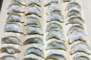 香菇圆白菜虾米包子的制作（家庭美食的完美选择）