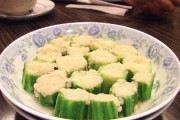 用蒜蓉蒸出胜瓜夹的绝妙美味（以蒜蓉为主打，教你轻松做出口感鲜嫩的胜瓜夹）