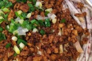 用香芋肉末做的美味菜肴（香芋肉末的烹饪方法和食材搭配）