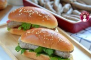 一次发酵的汉堡早餐制作（用自制面包和优质配料打造美味早餐）