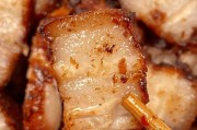 芫荽爆里脊（清新爽口的家常美食）