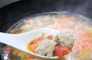 杨梅梨子番茄红薯汤的做法（健康美味，家常料理的完美选择）
