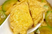 以西葫芦炒南瓜皮，营养又美味（清爽爽口的素菜佳肴，西葫芦是关键）