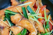 健康美味的家常菜之西红柿烧腐竹（美食搭配营养丰富，腐竹鲜嫩香甜，西红柿酸甜可口）