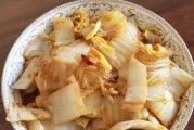 用扁鱼做的美味闷白菜（做法详解，让你轻松掌握）