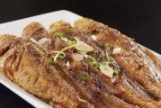 酥炸海鱼大全（让你做出外皮酥脆、肉质鲜嫩的美味佳肴）