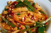 杏鲍菇爆炒淡菜肉做法（用新鲜材料打造美味佳肴）