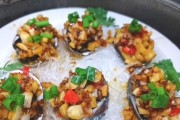 以小鲍鱼肉为主的美食探秘（品味海洋鲜味，尝遍小鲍鱼肉的美味世界）