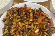 肉末辣炒雪里蕻食谱（家常菜做法，下饭利器）