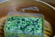 美味蘸汁菠菜鸡蛋糕（一口咬下，味蕾激荡；简单易做，营养又健康！）