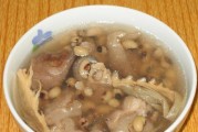 猪手汤菜的家常做法（煮出浓郁美味，健康营养两不误）