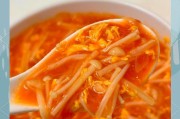 以西红杮金针菇鸡蛋汤为食的制作方法（用自然食材，营养丰富的汤品）